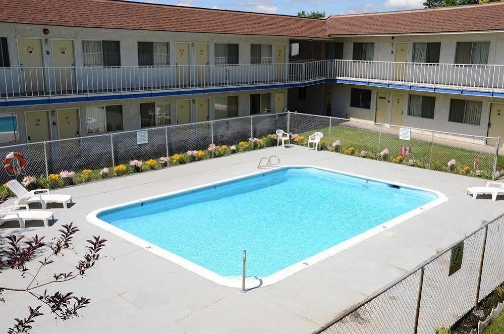 Capitol Inn & Suites بيير المظهر الخارجي الصورة