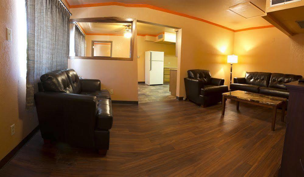Capitol Inn & Suites بيير المظهر الخارجي الصورة