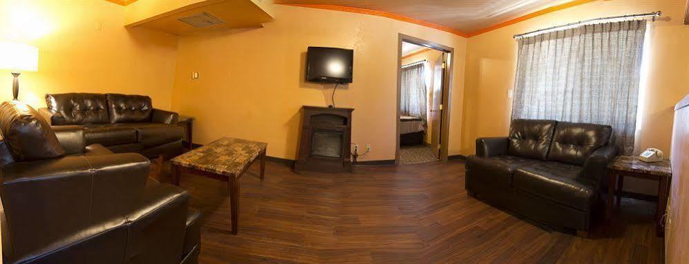 Capitol Inn & Suites بيير المظهر الخارجي الصورة